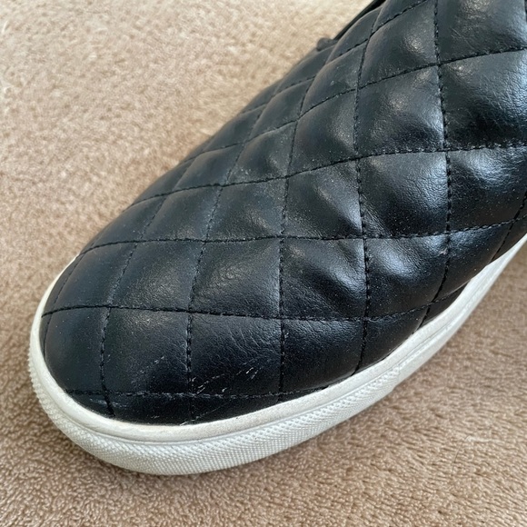 2/$10 A New Day- Quilted faux leather slip on shoes size 7 - Picture 6 of 7